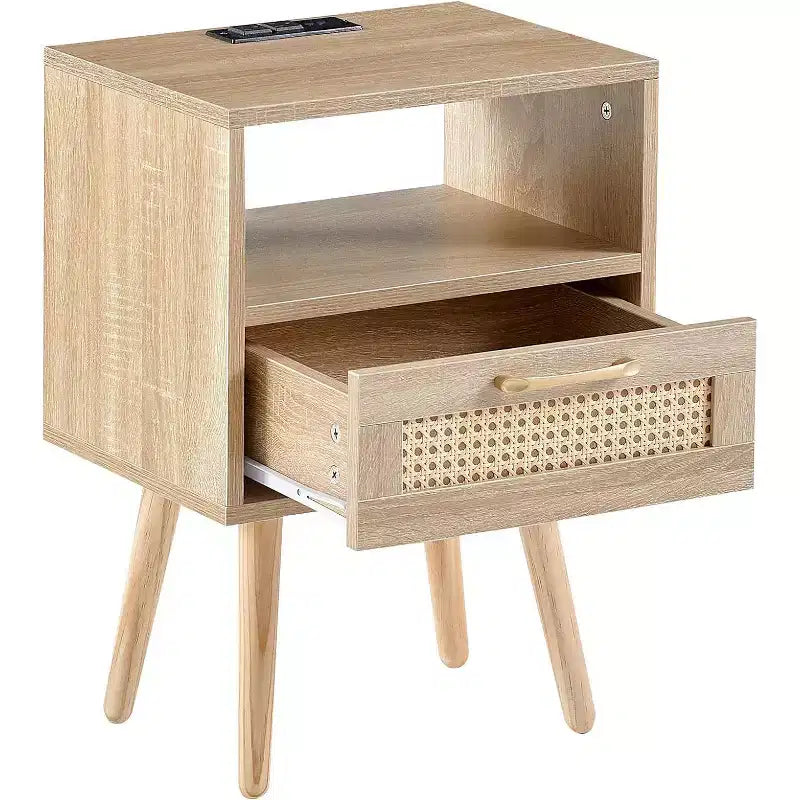 Acekool Mesita de noche moderna de ratán con cajón, mesita de noche de madera natural con carga USB y toma de corriente para dormitorio y sala de estar