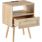Acekool Mesita de noche moderna de ratán con cajón, mesita de noche de madera natural con carga USB y toma de corriente para dormitorio y sala de estar