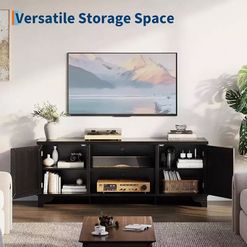 Acekool 61 Mueble para TV estilo rústico para televisores de hasta 65 pulgadas, consola multimedia con puertas de ratán, armarios de almacenamiento y estantes abiertos, centro de entretenimiento