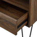 Mesa de noche moderna Amal con un cajón y patas de horquilla