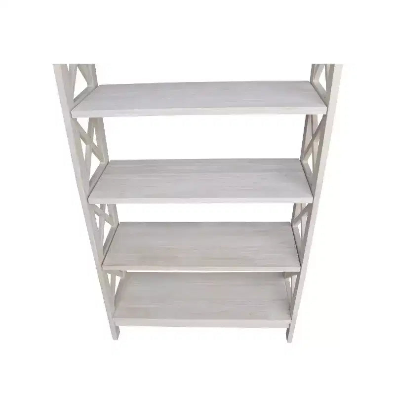 Librería en forma de X sin acabar - International Concepts